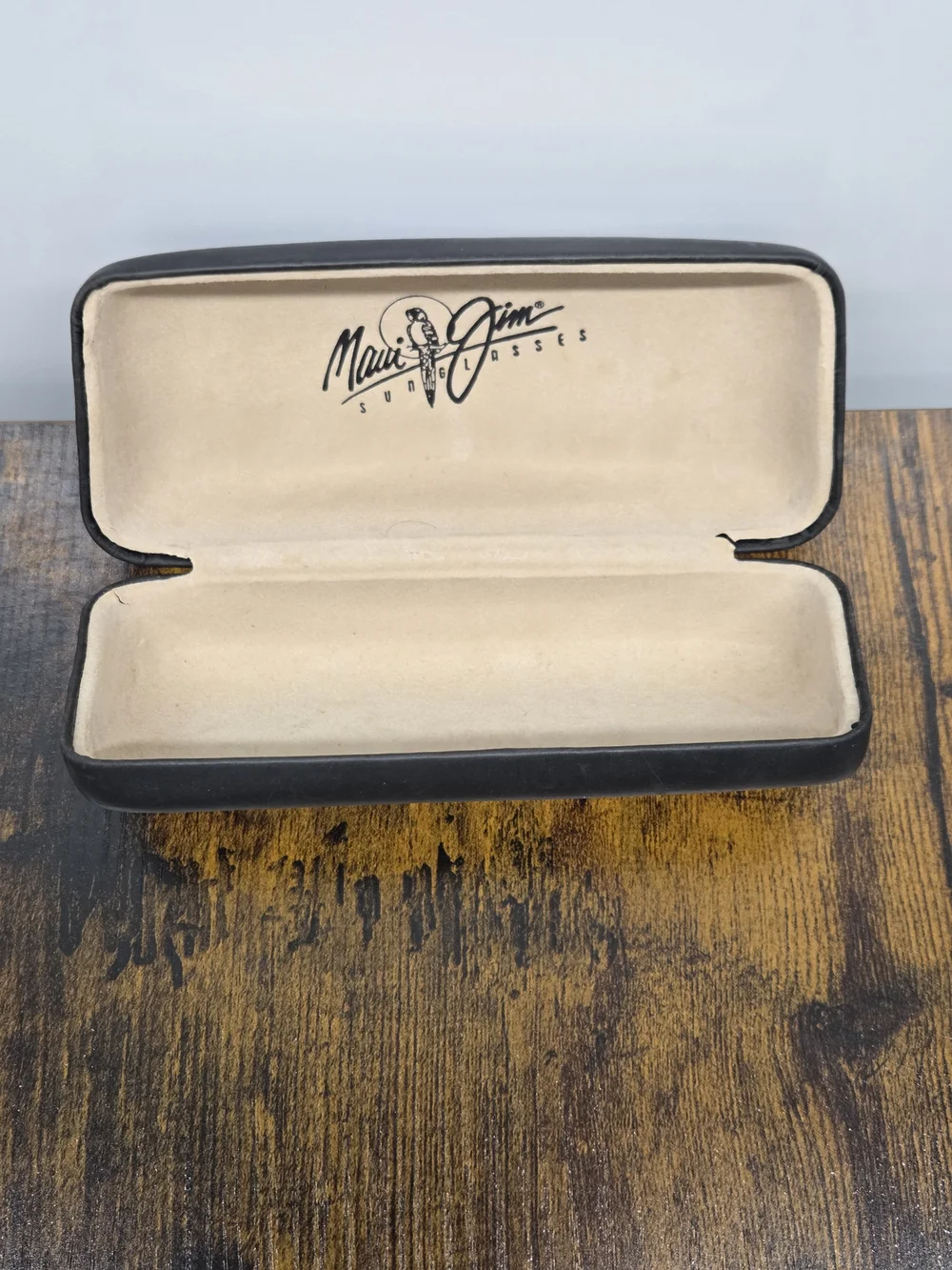 Maui Jim Matte Black Sunglasses Hard Case